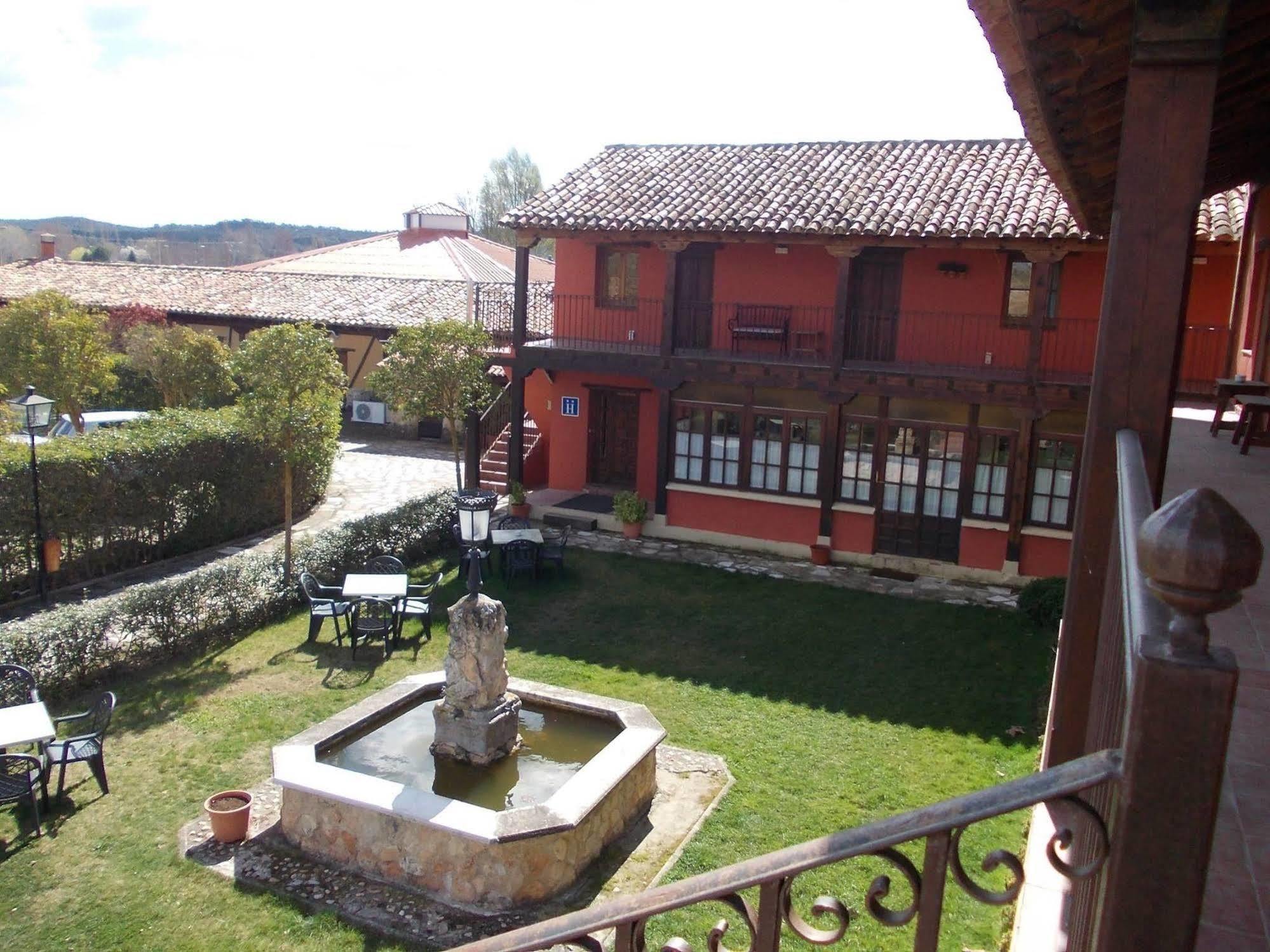 Hotel Los Rastrojos Aranda de Duero Extérieur photo